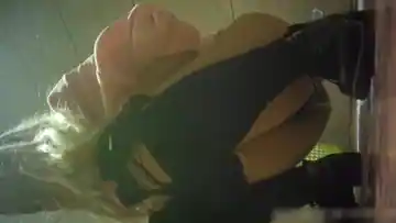 【未删减版】外站流出云上会所高清系列粉红内裤美眉貌似屁股痒不 精彩预览