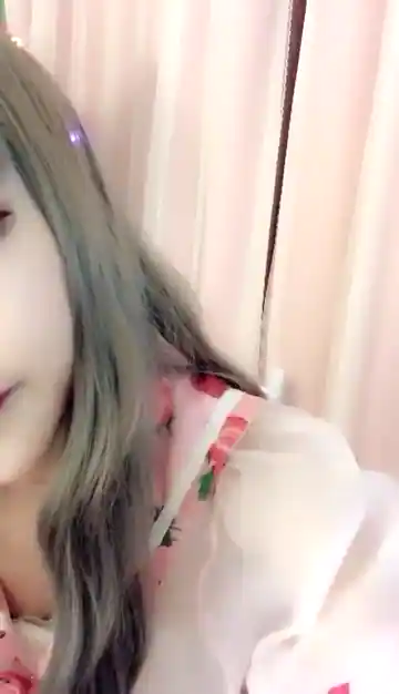 萌萌哒美女主播,小漏诱惑露奶刮毛,喜欢千万不要错过 精彩预览