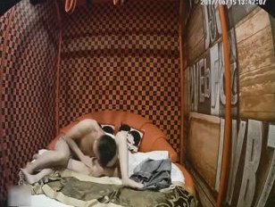 【真实偷拍】情趣钟点房记录潮男靓女疯狂啪啪,全程高清实录